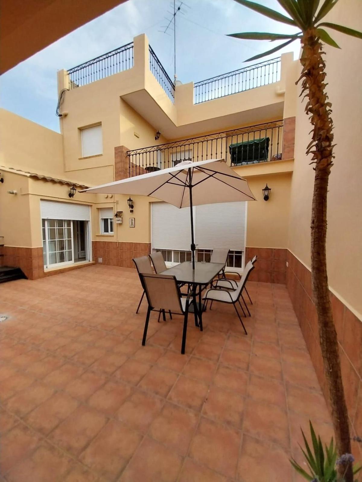 Casa Rural Roa Casinos Exterior photo